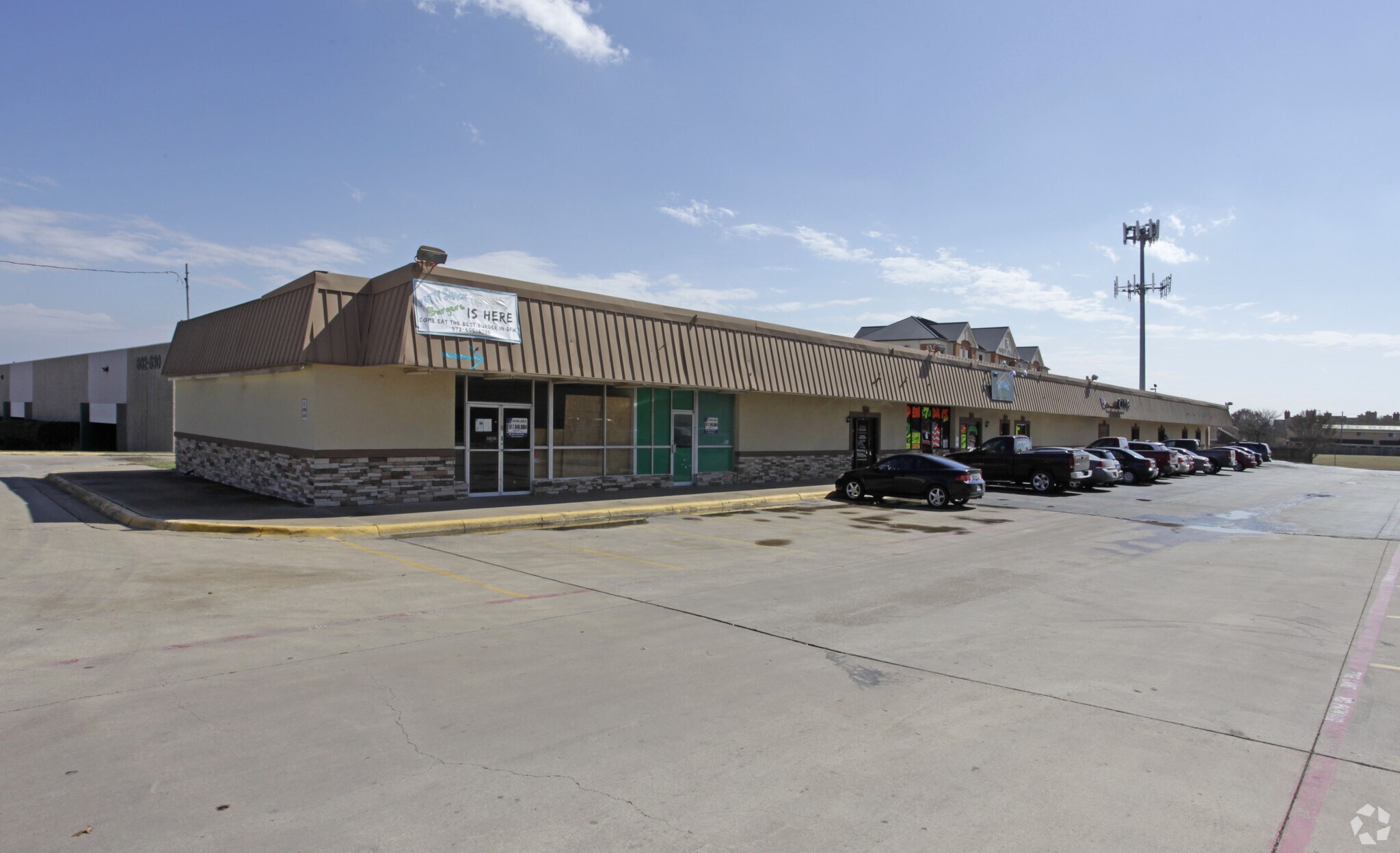 506 E Avenue K, Grand Prairie, TX à vendre Photo principale– Image 1 sur 11