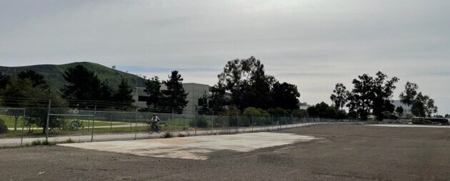 256 W Stanley Ave, Ventura, CA à louer - Photo de l’immeuble – Image 3 sur 11