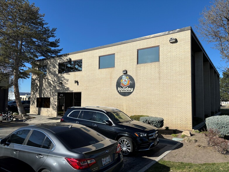 3115 W 2100 S, Salt Lake City, UT à louer - Photo de l’immeuble – Image 2 sur 8