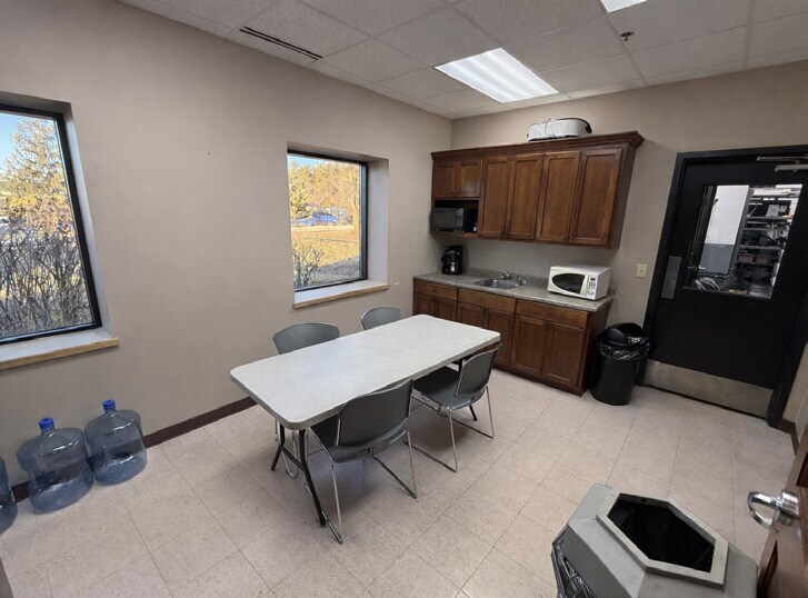 875 Corporate Dr, Jordan, MN à louer - Photo de l’immeuble – Image 3 sur 5