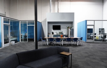 467-487 W 38th St, Houston, TX à louer Photo de l’immeuble– Image 2 sur 6