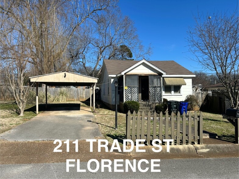 211 Trade St, Florence, AL à vendre - Photo principale – Image 1 sur 1