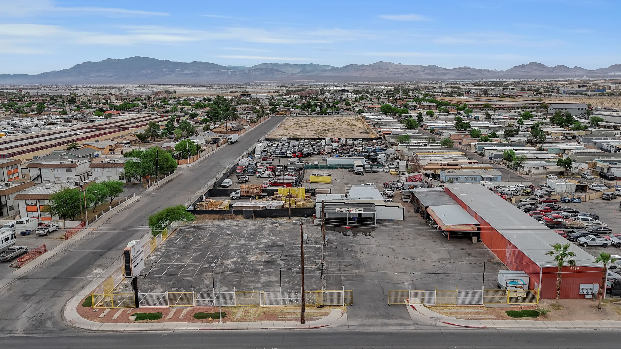 4640 E Lake Mead Blvd, Las Vegas, NV à vendre Photo principale– Image 1 sur 10