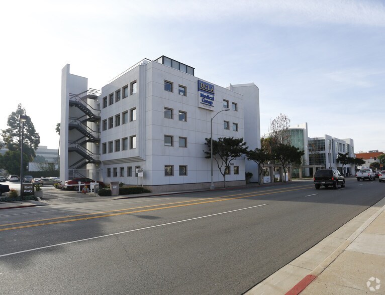 2428 Santa Monica Blvd, Santa Monica, CA à louer - Photo principale – Image 1 sur 3