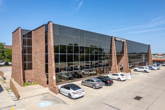Plus de détails pour 301 S 70th St, Lincoln, NE - Bureau à vendre