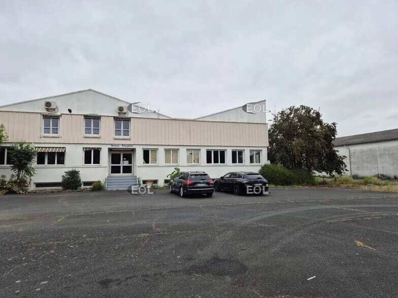 13 Avenue De La Coopération, Loudun à louer - Photo de l’immeuble – Image 1 sur 4