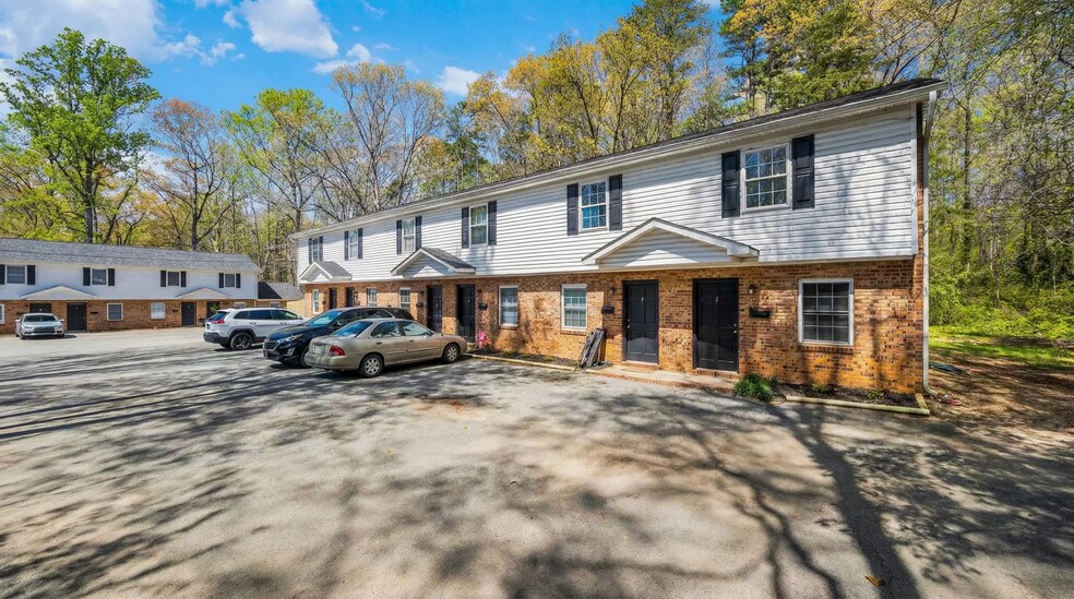 118 Ethel Dr, Stanley, NC à vendre - Photo principale – Image 1 sur 27