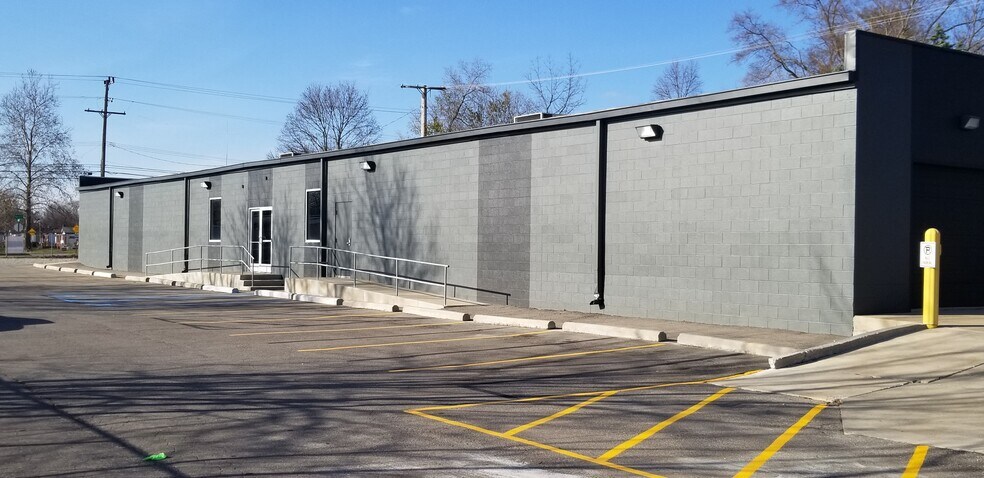 265 S Harris Rd, Ypsilanti, MI à vendre - Photo principale – Image 1 sur 25