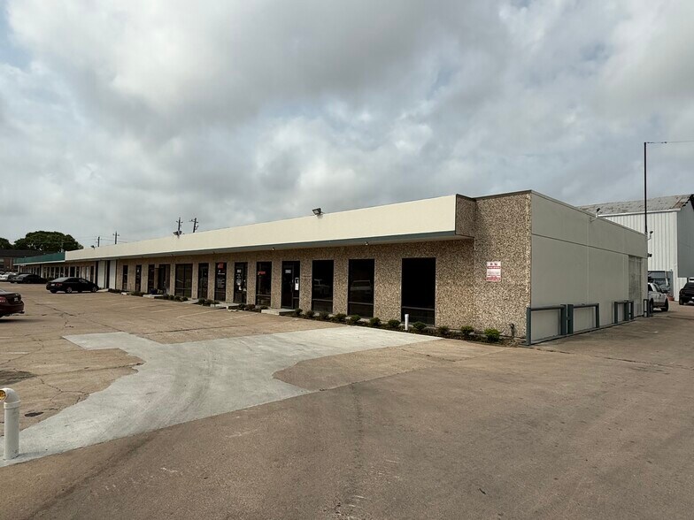 5900-5928 Allday Dr, Houston, TX à vendre - Photo de l’immeuble – Image 3 sur 4