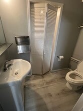 4004 97th St NW, Edmonton, AB à louer Photo intérieure– Image 2 sur 9