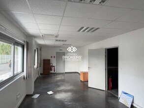 Local d’activités dans Vourles à louer Photo intérieure– Image 2 sur 14