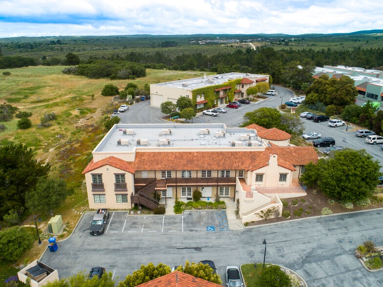 10 Harris Ct, Monterey, CA à vendre - Photo principale – Image 1 sur 7