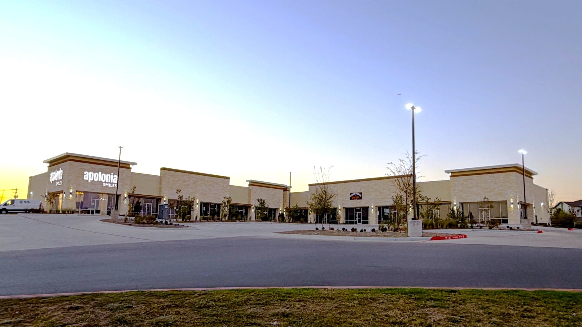 Heatherwide & Wells Branch Pkwy, Pflugerville, TX à louer Photo principale– Image 1 sur 10