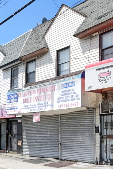 190-27 Jamaica Ave, Jamaica, NY à vendre - Photo de l’immeuble – Image 2 sur 2