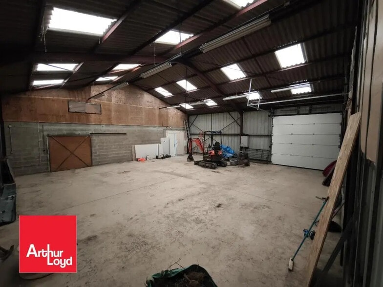 Local d’activités dans Ver-lès-Chartres à louer - Photo intérieure – Image 2 sur 5