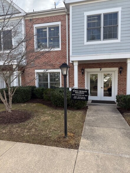 11906 Darnestown Rd, Gaithersburg, MD à louer - Photo de l’immeuble – Image 2 sur 9