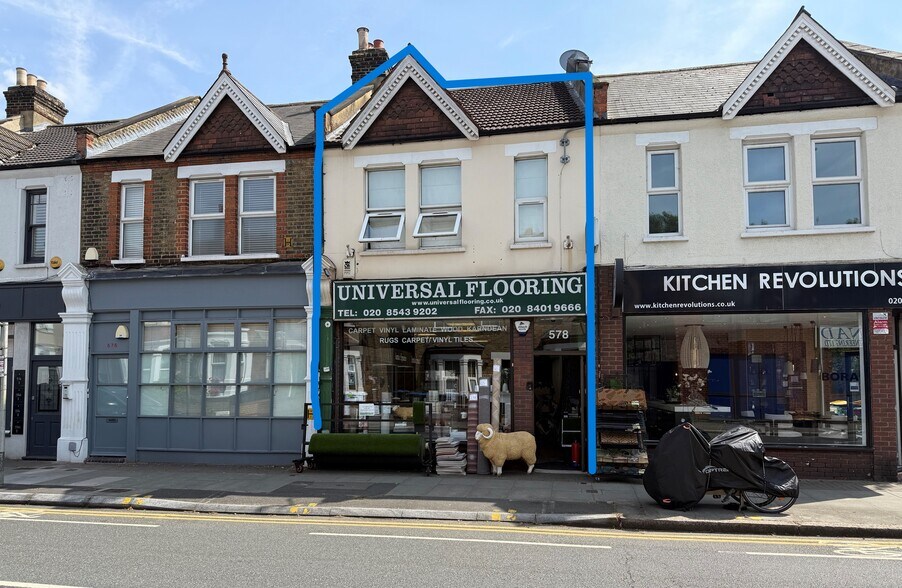 578 Kingston Rd, Londres à vendre - Photo de l’immeuble – Image 1 sur 4