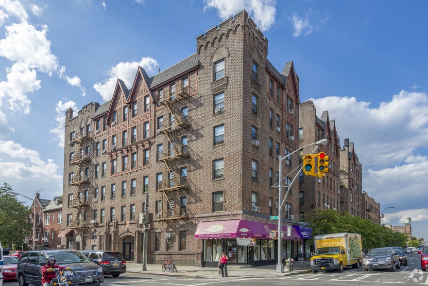 1013 Avenue J, Brooklyn, NY à louer - Photo principale – Image 1 sur 1