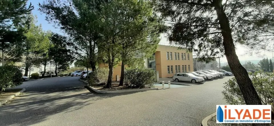 Bureau dans Aix-en-Provence à vendre - Photo de l’immeuble – Image 1 sur 7