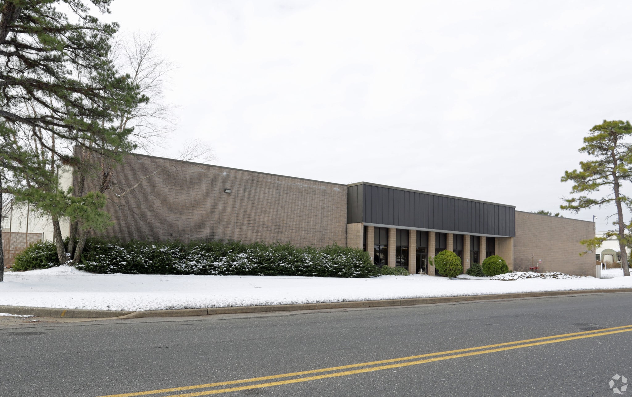 1700 Oak St, Lakewood, NJ à louer Photo principale– Image 1 sur 4