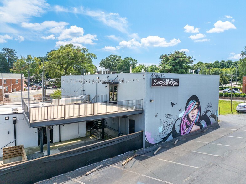1426 E 4th St, Charlotte, NC à louer - Photo de l’immeuble – Image 3 sur 7