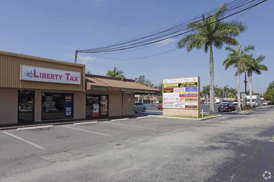 7738-7853 NW 44th St, Lauderhill, FL à louer - Photo de l’immeuble – Image 2 sur 16