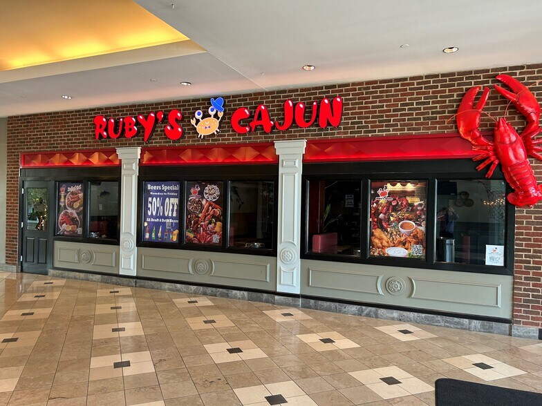 1250 Baltimore Pike, Springfield Township, PA à louer - Photo de l’immeuble – Image 2 sur 2