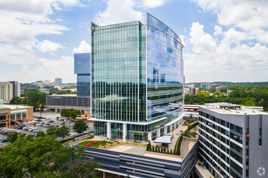 1224 Hammond Dr, Atlanta, GA à louer - Photo de l’immeuble – Image 3 sur 6