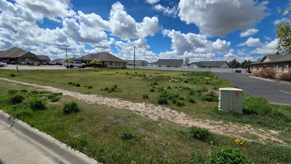 3720 Washington Pky, Idaho Falls, ID à louer - Photo de l’immeuble – Image 2 sur 6