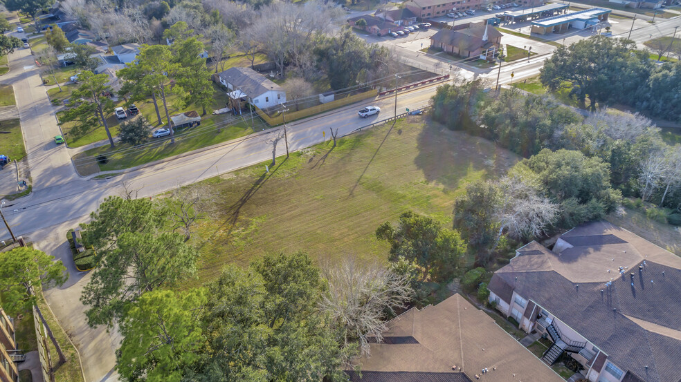 House Street E, Alvin, TX à vendre - Photo de l’immeuble – Image 1 sur 3