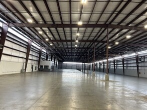 5212 Willis Rd, Theodore, AL à louer Photo intérieure– Image 2 sur 18