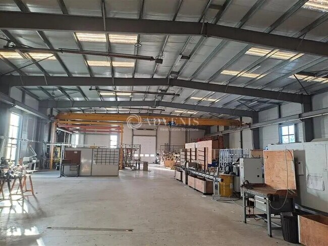 Plus de détails pour Local d’activités à vendre