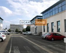 100 Avenue De Verdun, Villeneuve-la-Garenne à louer - Photo de l’immeuble – Image 2 sur 5