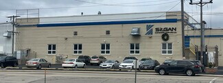 Plus de détails pour 520 W 2nd St, Oconomowoc, WI - Industriel/Logistique à vendre