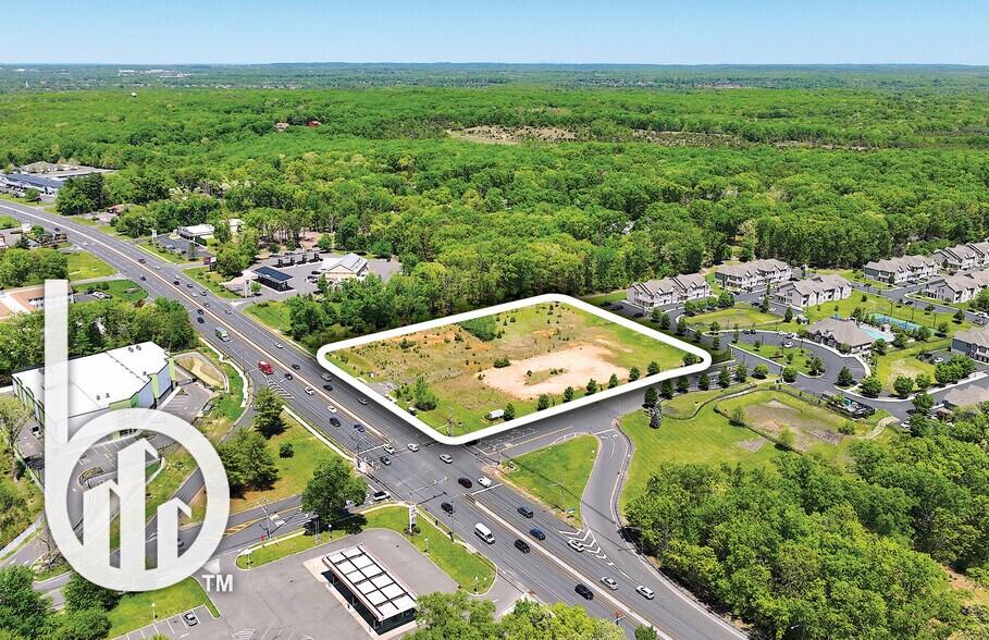 2501 Route 9 N, Howell, NJ à louer - Photo de l’immeuble – Image 2 sur 5