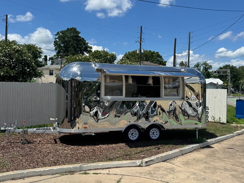 410 E 37th St, Savannah, GA à louer - Photo de l’immeuble – Image 1 sur 9