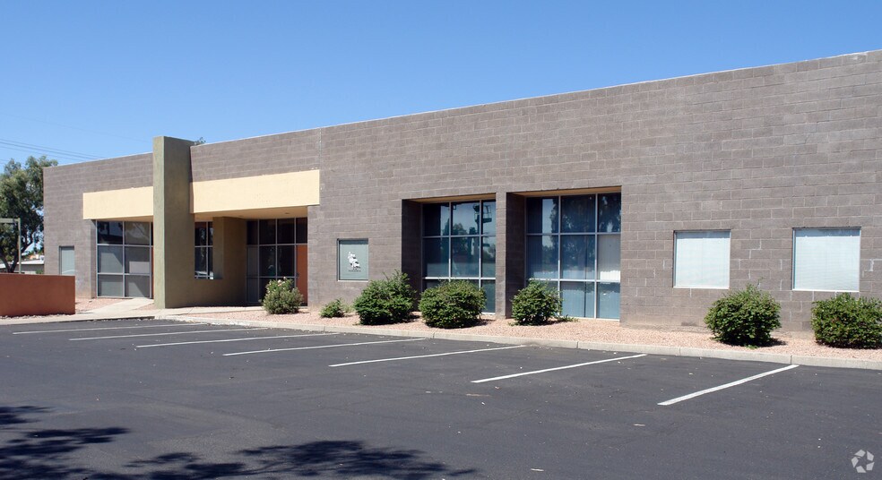 2010 E University Dr, Tempe, AZ à louer - Photo de l’immeuble – Image 3 sur 4
