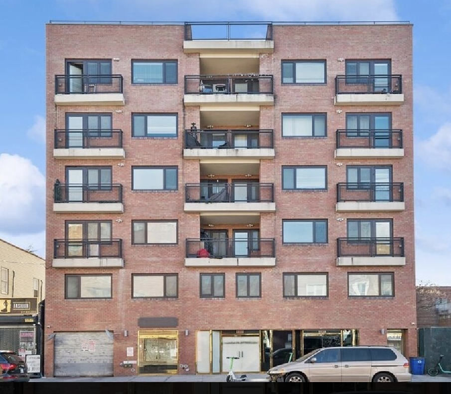 172-18 Jamaica Ave, Jamaica, NY à louer Photo de l’immeuble– Image 1 sur 1