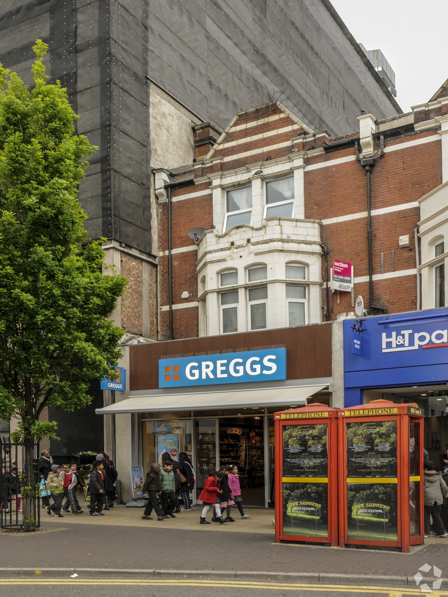 209 High Rd, Ilford à louer Photo principale– Image 1 sur 7