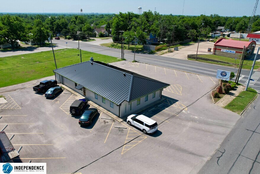 715 S 1st St, Temple, TX à vendre - Photo de l’immeuble – Image 3 sur 9