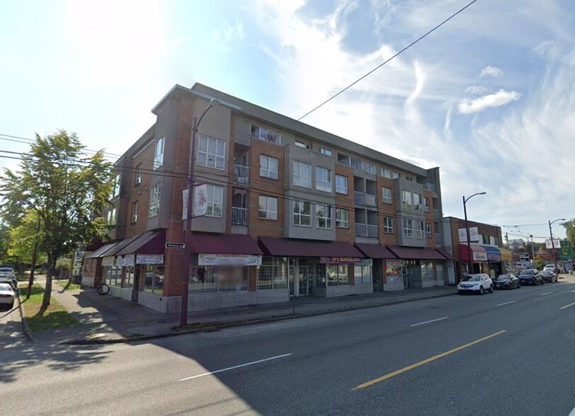 5312 Victoria Dr, Vancouver, BC à louer - Photo principale – Image 1 sur 1