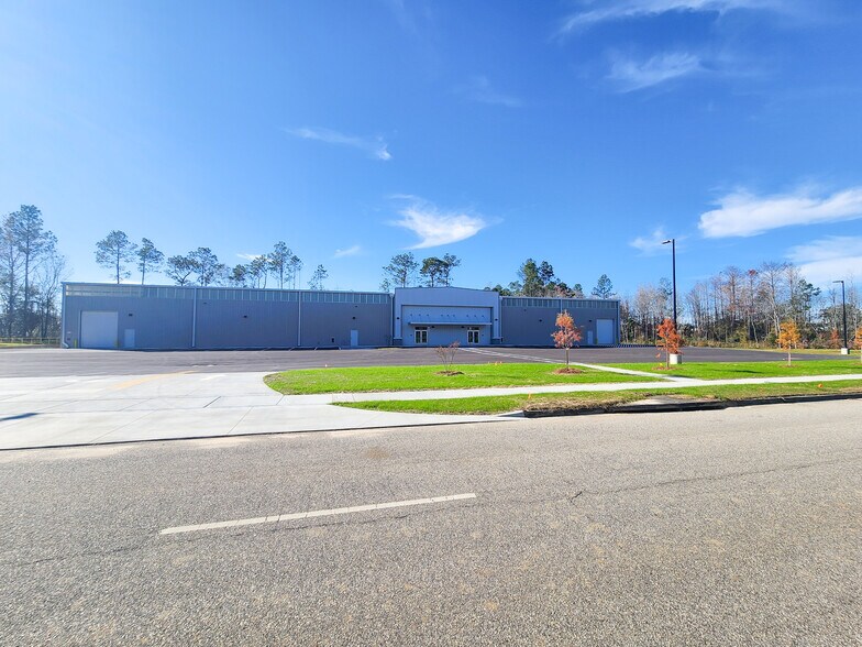 5672 Commerce Blvd W. blvd, Mobile, AL à louer - Photo de l’immeuble – Image 2 sur 9