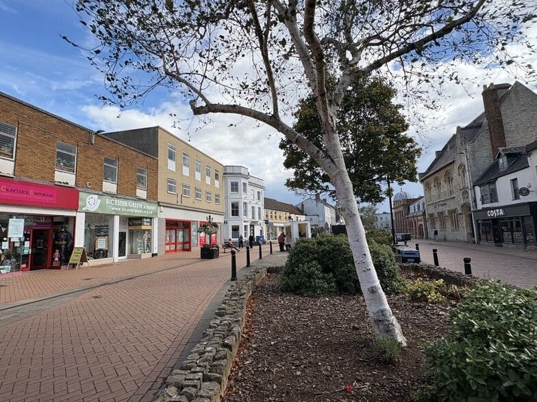 12-14 Sheep St, Bicester à louer - Photo de l’immeuble – Image 3 sur 16