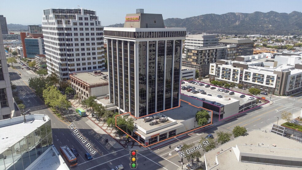 535 N Brand Blvd, Glendale, CA à louer - Photo de l’immeuble – Image 3 sur 30
