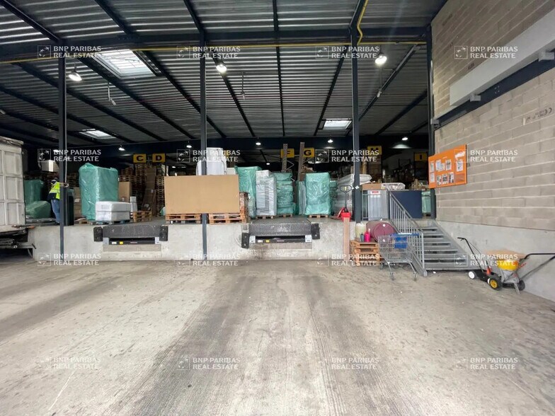 Local d’activités dans Flévy à louer - Photo de l’immeuble – Image 3 sur 20