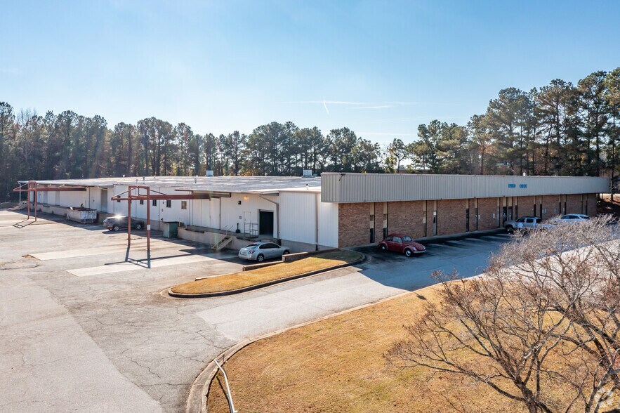 5345 Truman Dr, Decatur, GA à vendre - Photo de l’immeuble – Image 2 sur 5