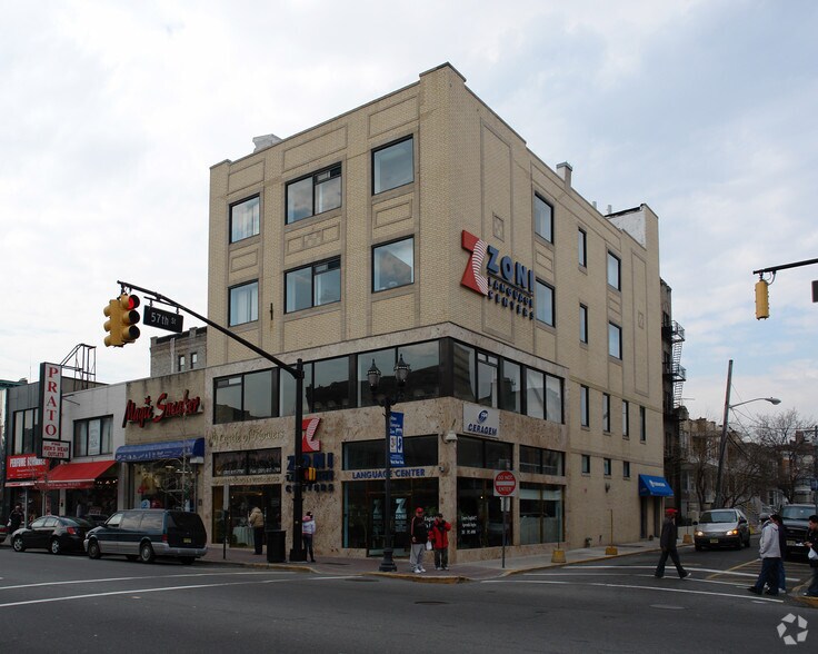 5617-5619 Bergenline Ave, West New York, NJ à louer - Photo de l’immeuble – Image 1 sur 3