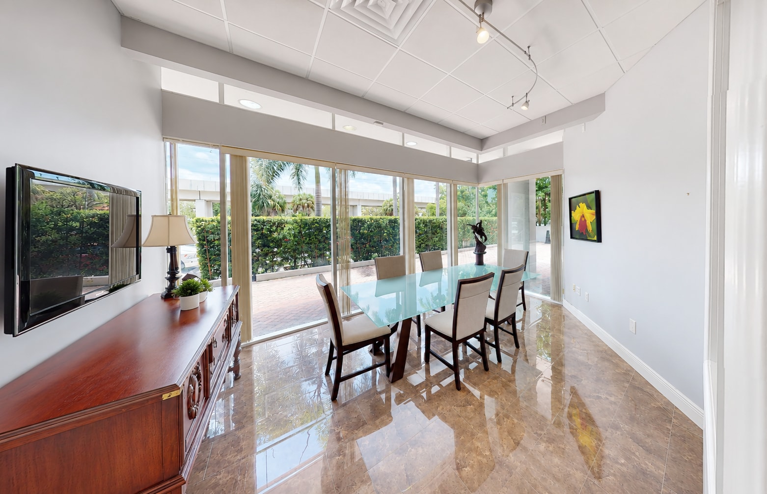 770 S Dixie Hwy, Coral Gables, FL à louer Photo intérieure– Image 1 sur 8