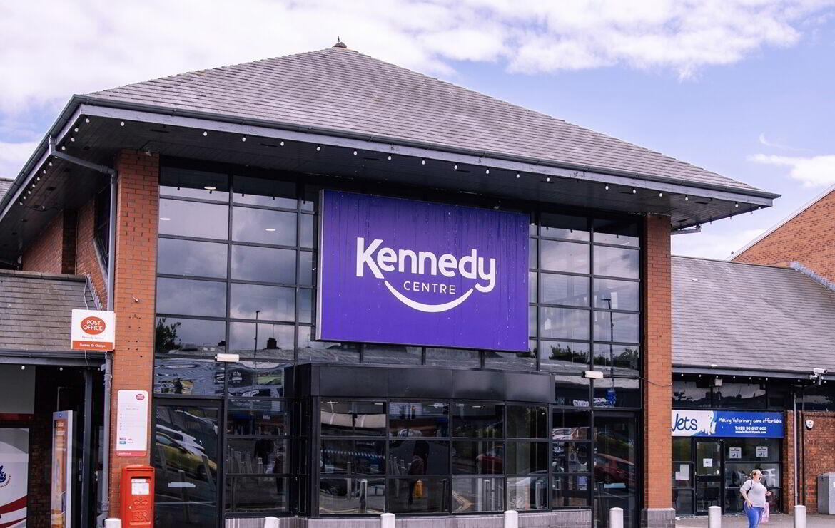 568 Falls Rd, Belfast à louer Photo de l’immeuble– Image 1 sur 1