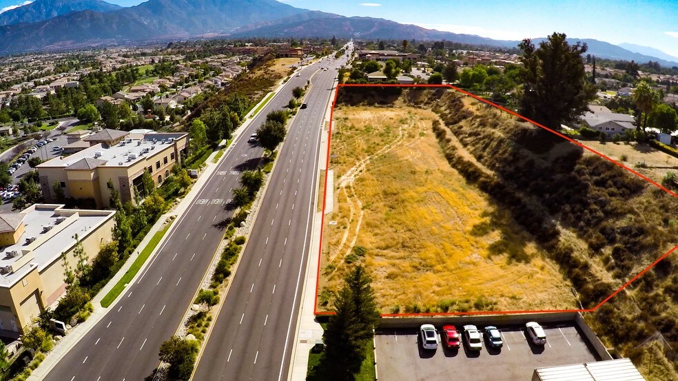 Yucaipa Blvd & 7th St, Yucaipa, CA à vendre - Photo de l’immeuble – Image 2 sur 11